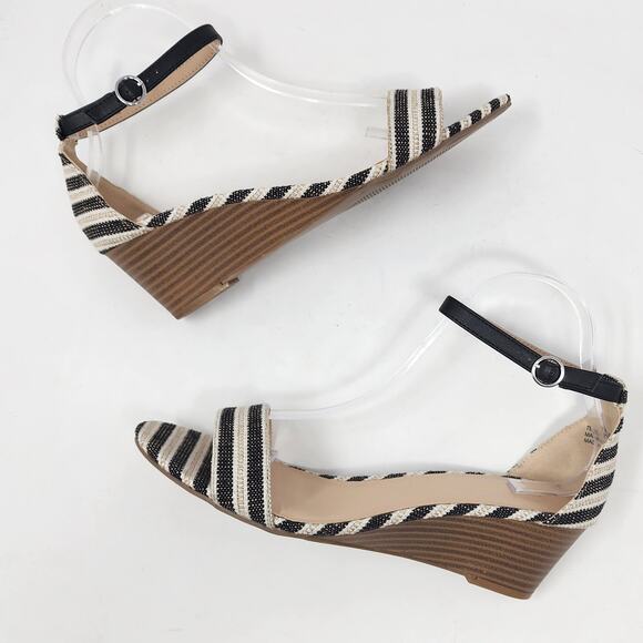 Ann Taylor Factory Wedge Sandals Women 9M Cream Black Striped Ankle Strap Shoes - Picture 7 of 10